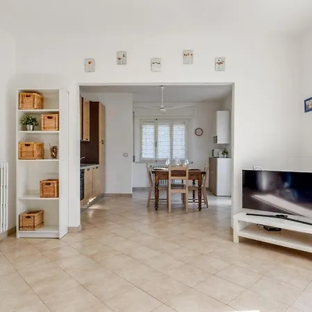 Apartment Casa Fiora, A 50 M Dal Mare San Vincenzo